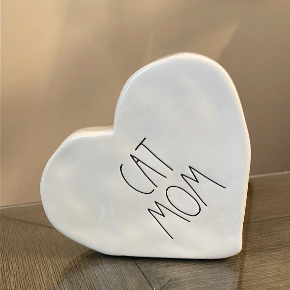Rae Dunn Artisan Collection “Cat Mom” Standing Heart
